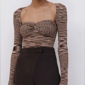 Jonathan Simkhia Vespa space top